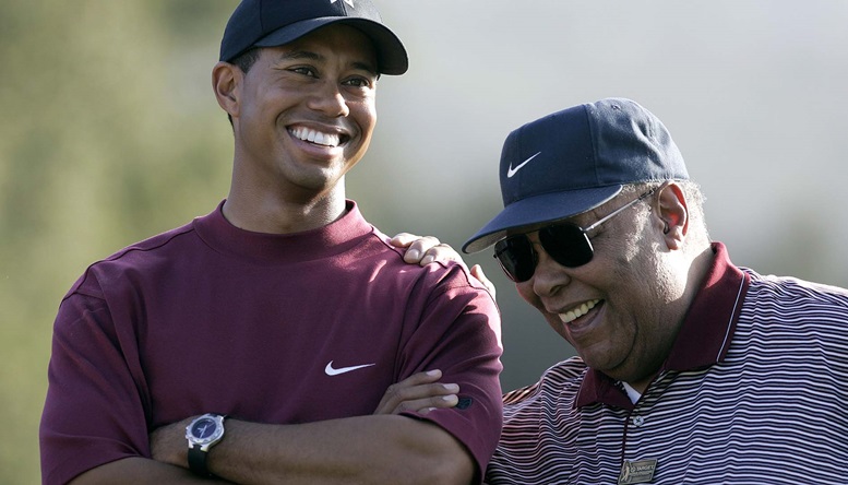 Tiger honors veterans, including dad, on Veterans Day